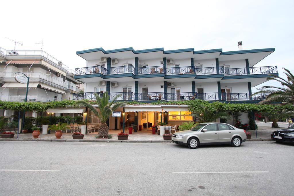 Hotel Alexandros نيوي بوروي المظهر الخارجي الصورة