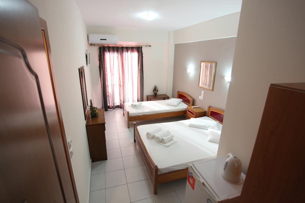 Hotel Alexandros نيوي بوروي الغرفة الصورة